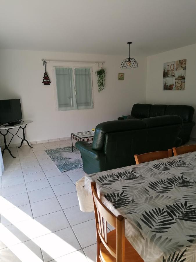 Maison D'Hotes Saint-Julien-l'Ars 外观 照片